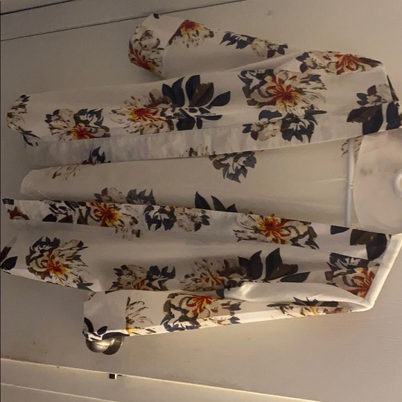 Floral Kimono - Picture 3 of 3